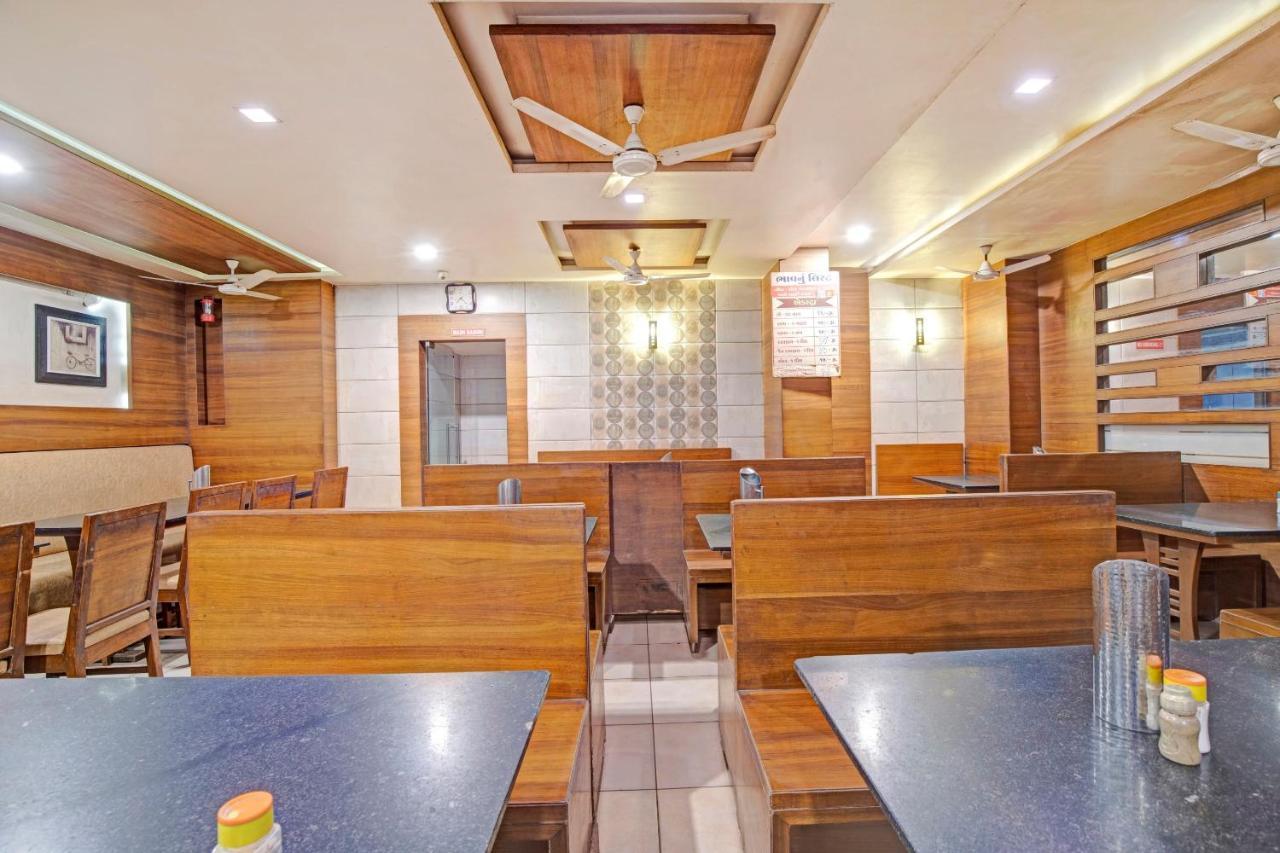 Hotel Navjivan Himatnagar Exterior foto